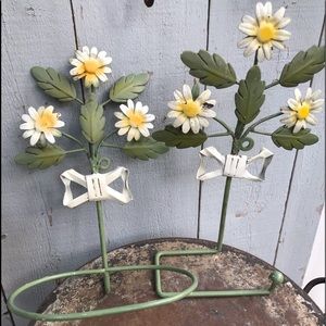 Vintage Daisy decor (pair)